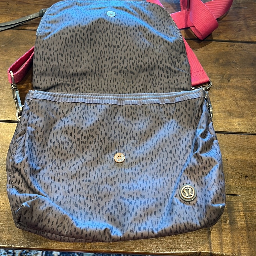 Lululemon Crossbody - Picture 2 of 9
